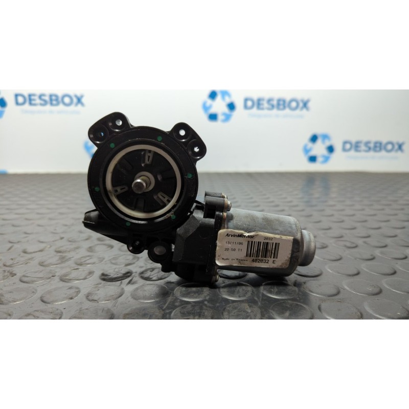 Recambio de motor elevalunas delantero derecho para nissan qashqai (j10) acenta referencia OEM IAM 402032E  