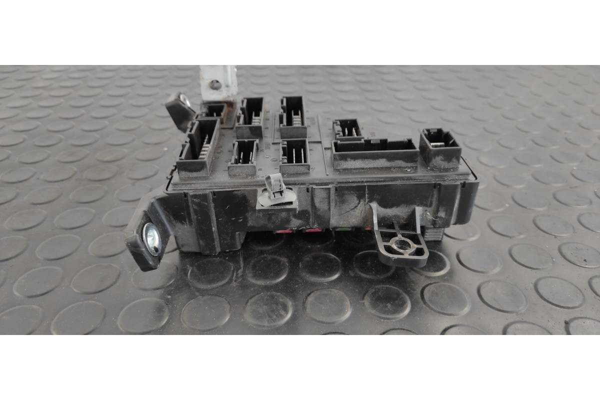 Recambio de caja reles / fusibles para kia sportage concept referencia OEM IAM 919501F510  