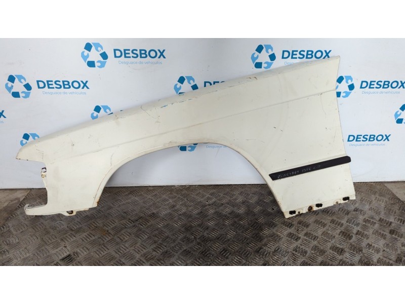 Recambio de aleta delantera izquierda para mercedes-benz clase c (w201) berlina 190 (1985) (201.023) referencia OEM IAM   