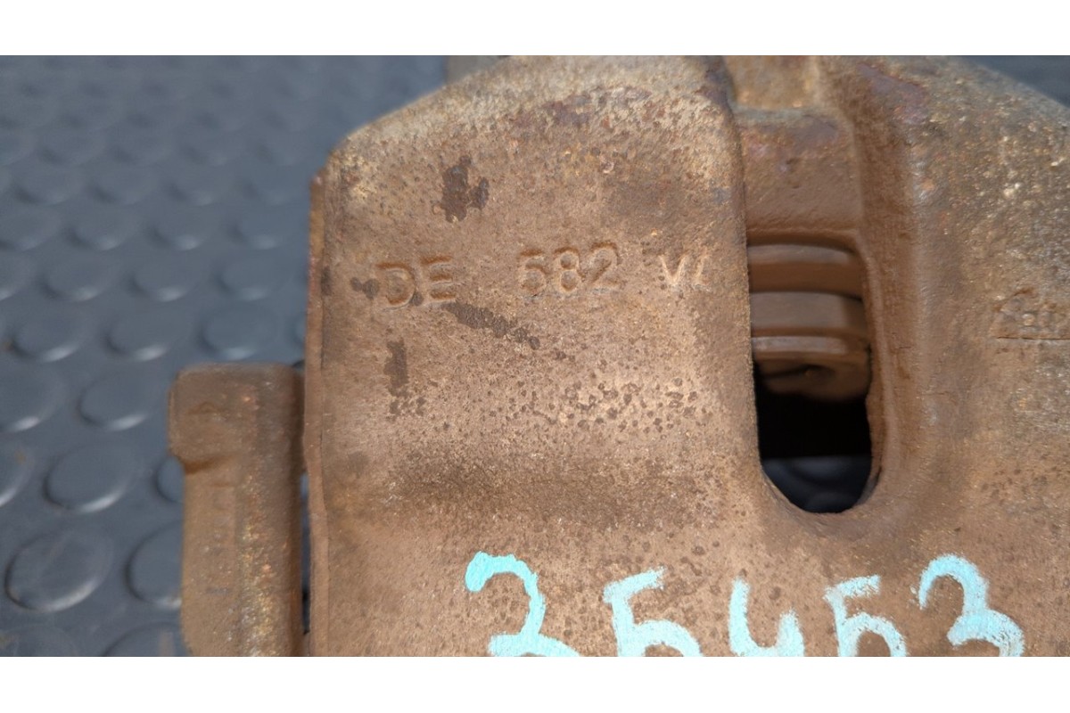 Recambio de pinza de freno delantera derecha para volkswagen golf v berlina (1k1) gt sport referencia OEM IAM DE582  