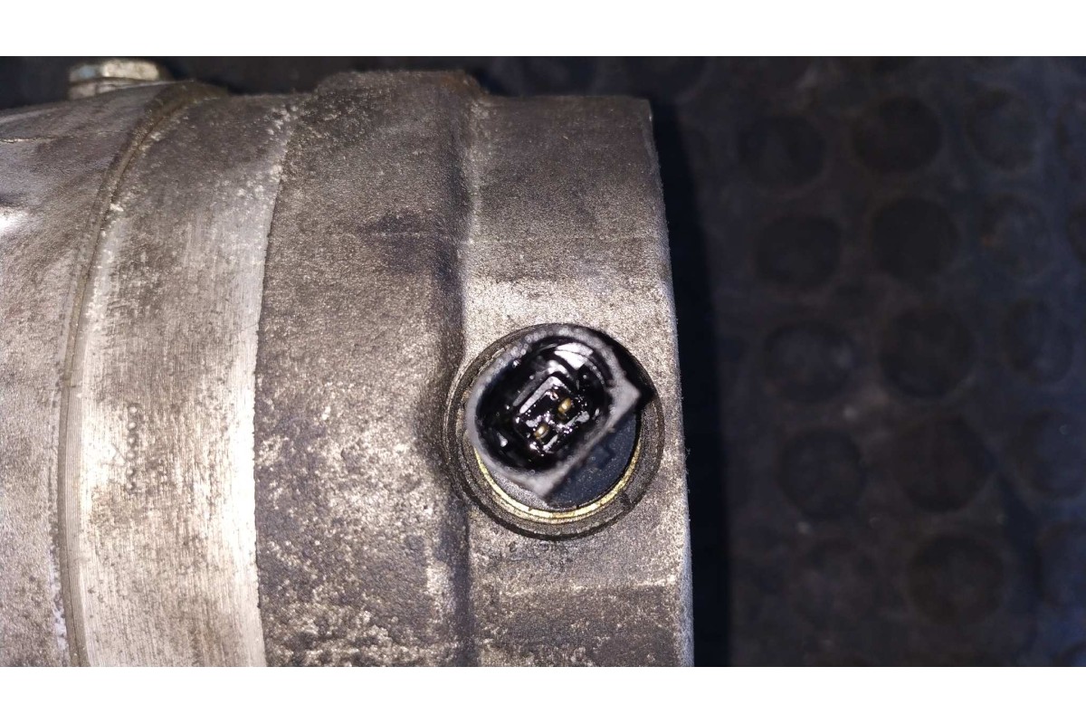 Recambio de compresor aire acondicionado para renault laguna ii grandtour (kg0) 1.9 dci diesel referencia OEM IAM 8200021822  