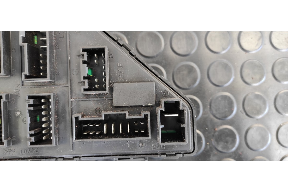 Recambio de caja reles / fusibles para kia sportage concept referencia OEM IAM 919501F510  