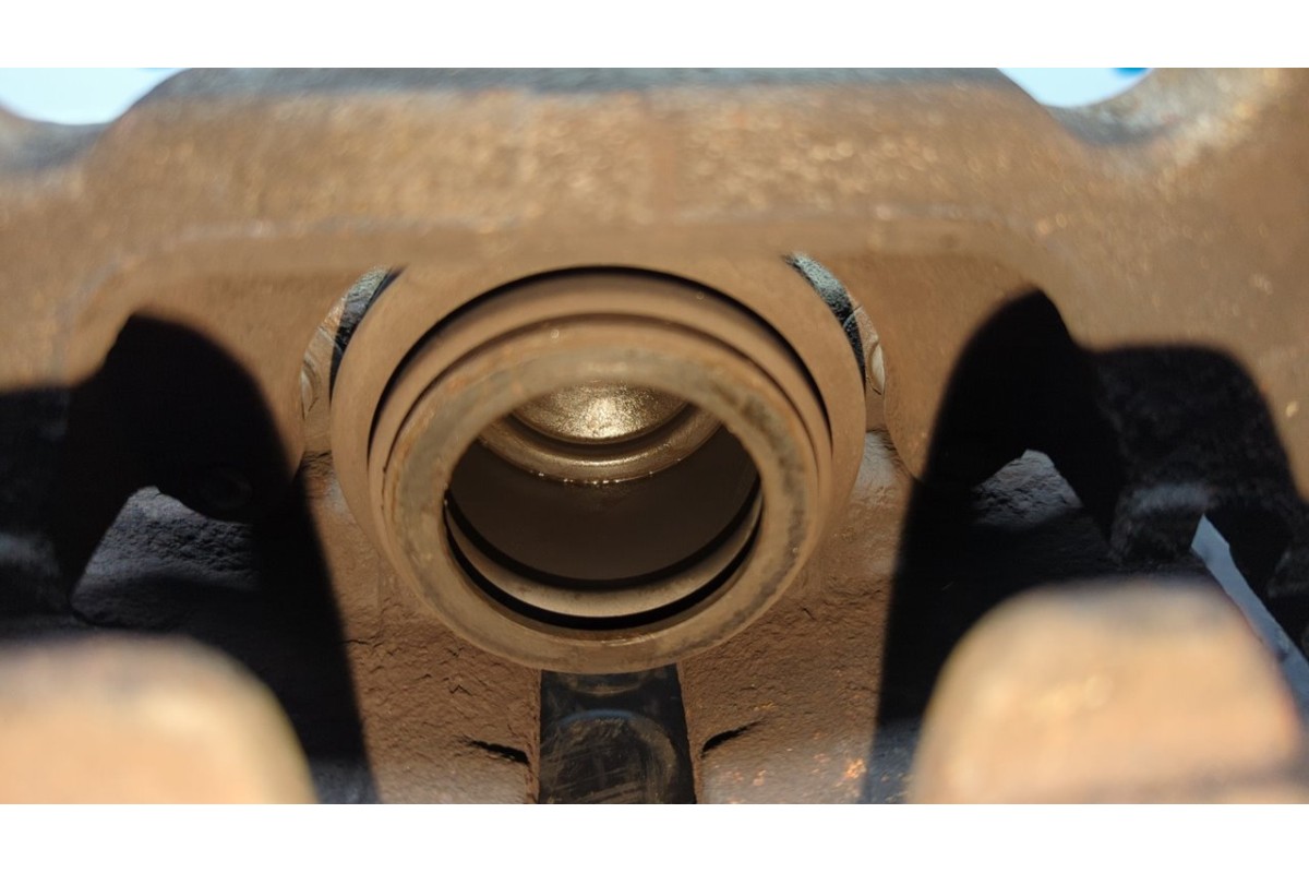 Recambio de pinza de freno delantera derecha para volkswagen golf v berlina (1k1) gt sport referencia OEM IAM DE582  