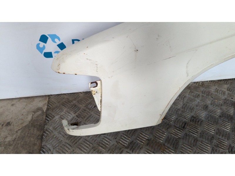 Recambio de aleta delantera izquierda para mercedes-benz clase c (w201) berlina 190 (1985) (201.023) referencia OEM IAM   