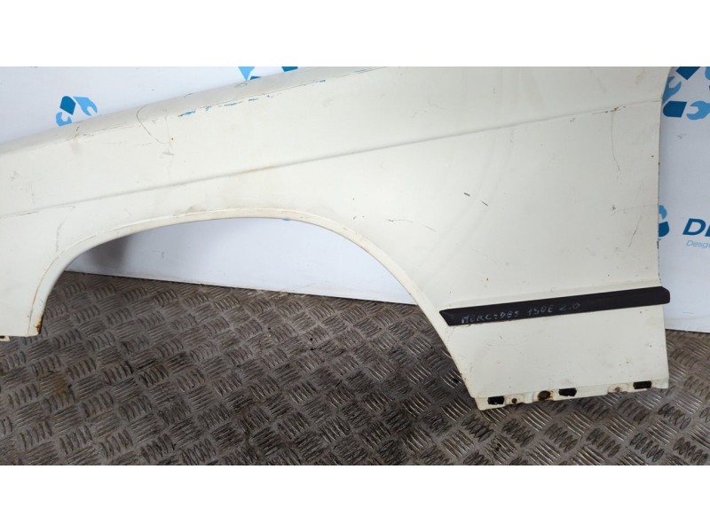 Recambio de aleta delantera izquierda para mercedes-benz clase c (w201) berlina 190 (1985) (201.023) referencia OEM IAM   