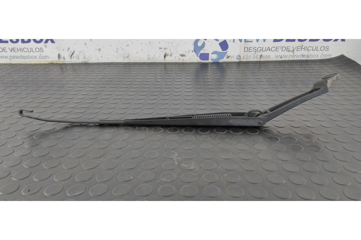 Recambio de brazo limpia delantero izquierdo para kia sportage concept referencia OEM IAM F00S51F006  