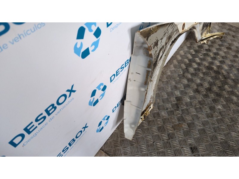 Recambio de aleta delantera izquierda para mercedes-benz clase c (w201) berlina 190 (1985) (201.023) referencia OEM IAM   