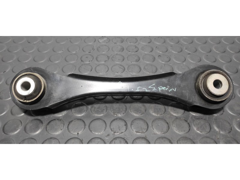 Recambio de brazo izquierdo superior trasero para bmw serie 3 lim. (f30) 318d advantage referencia OEM IAM 679253905  