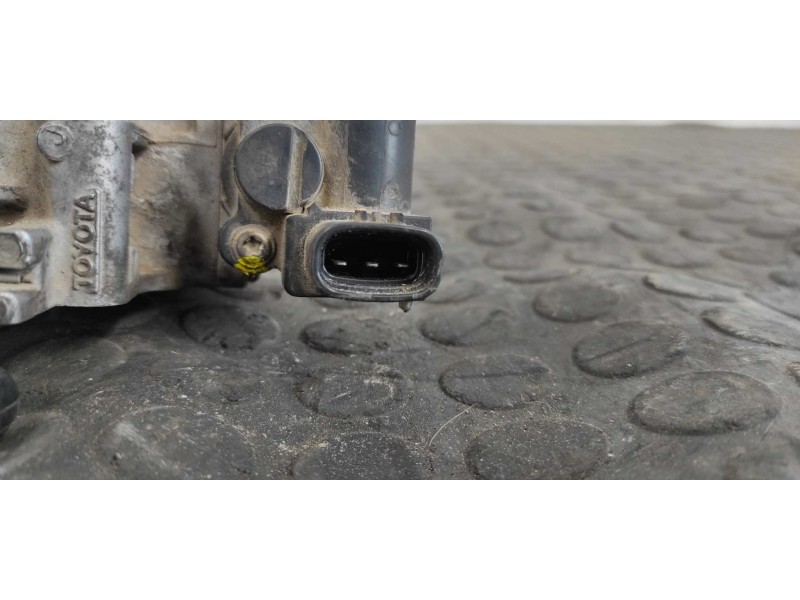 Recambio de caja mariposa para toyota corolla verso (e12) 1.6 16v referencia OEM IAM 8945220130  