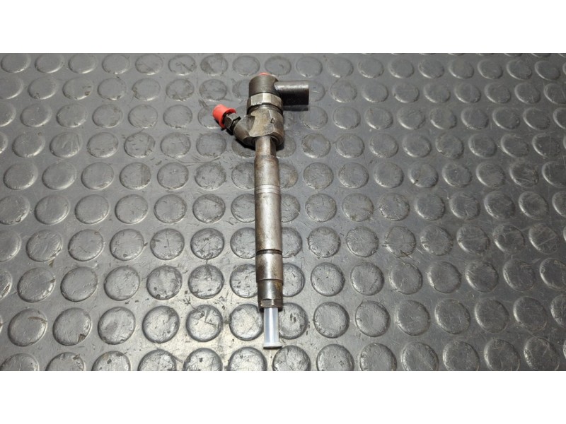 Recambio de inyector para mercedes-benz vito (w638) caja cerrada 110 cdi  (638.094) referencia OEM IAM A6110700587  
