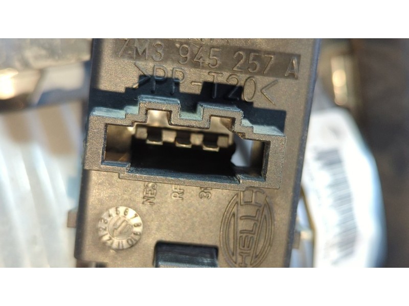 Recambio de piloto porton izquierdo para ford galaxy (vy) 1.9 tdi cat referencia OEM IAM 7M5945093B  