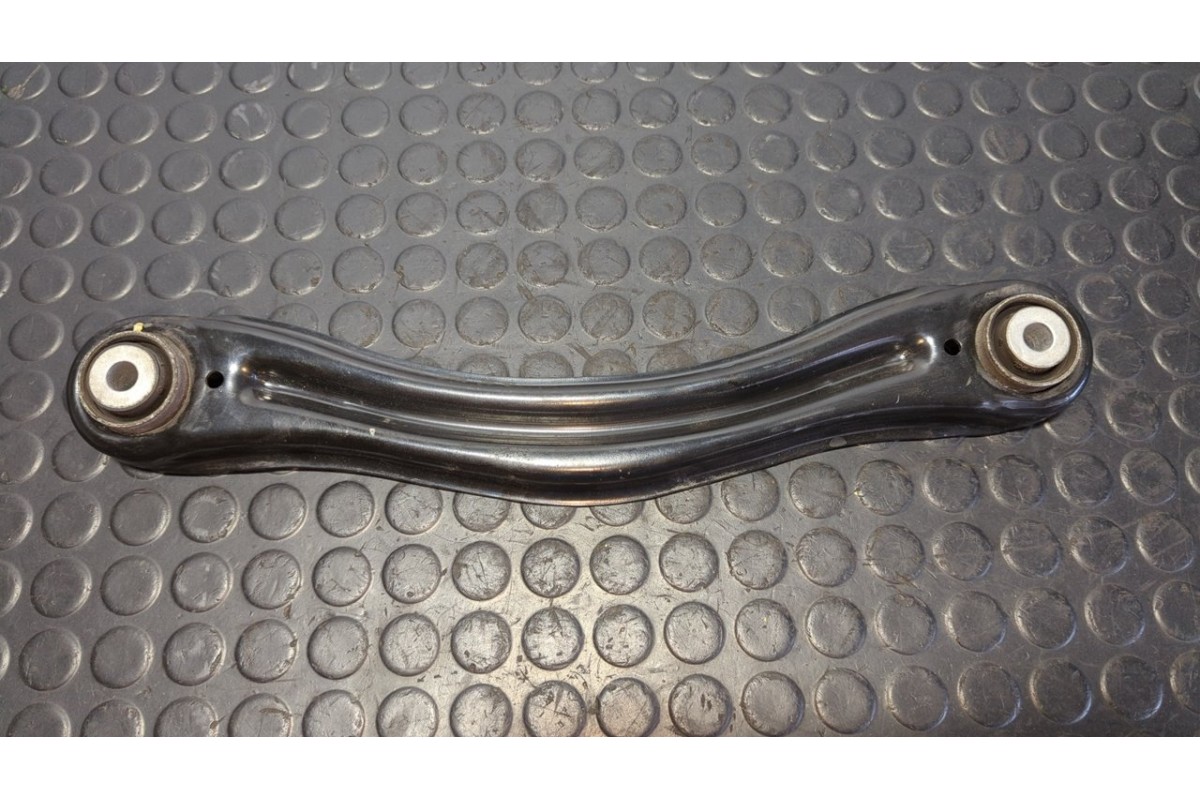 Recambio de brazo derecho superior trasero para mercedes-benz clase m (w164) 280 / 300 cdi (164.120) referencia OEM IAM   