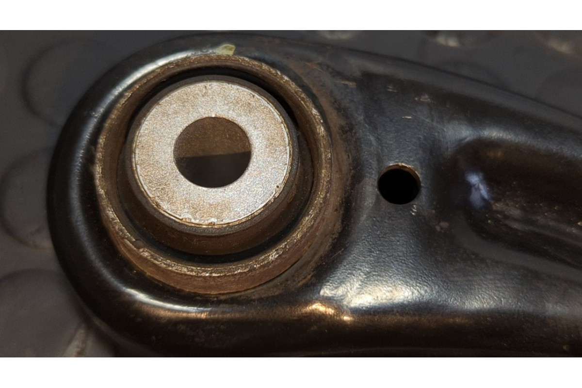 Recambio de brazo derecho superior trasero para mercedes-benz clase m (w164) 280 / 300 cdi (164.120) referencia OEM IAM   
