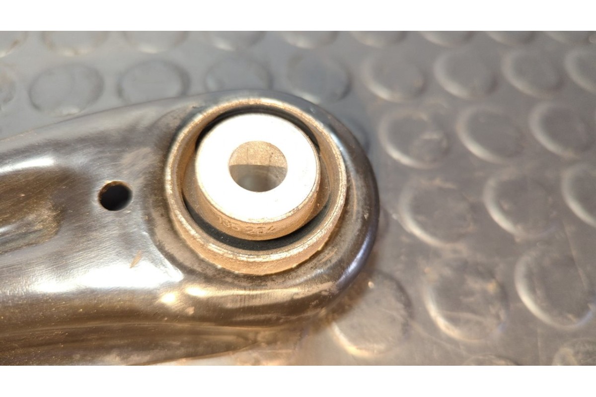 Recambio de brazo derecho superior trasero para mercedes-benz clase m (w164) 280 / 300 cdi (164.120) referencia OEM IAM   