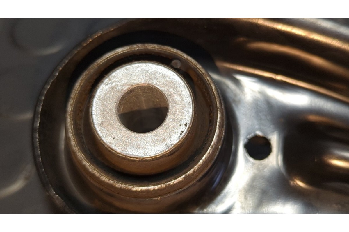 Recambio de brazo derecho superior trasero para mercedes-benz clase m (w164) 280 / 300 cdi (164.120) referencia OEM IAM   