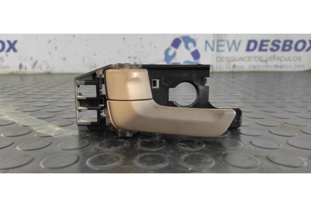 Recambio de maneta interior trasera izquierda para kia sportage concept referencia OEM IAM 826131F000  