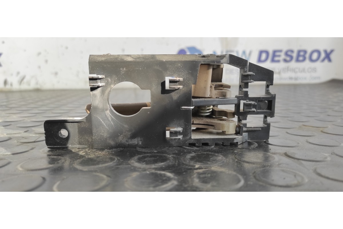 Recambio de maneta interior trasera izquierda para kia sportage concept referencia OEM IAM 826131F000  