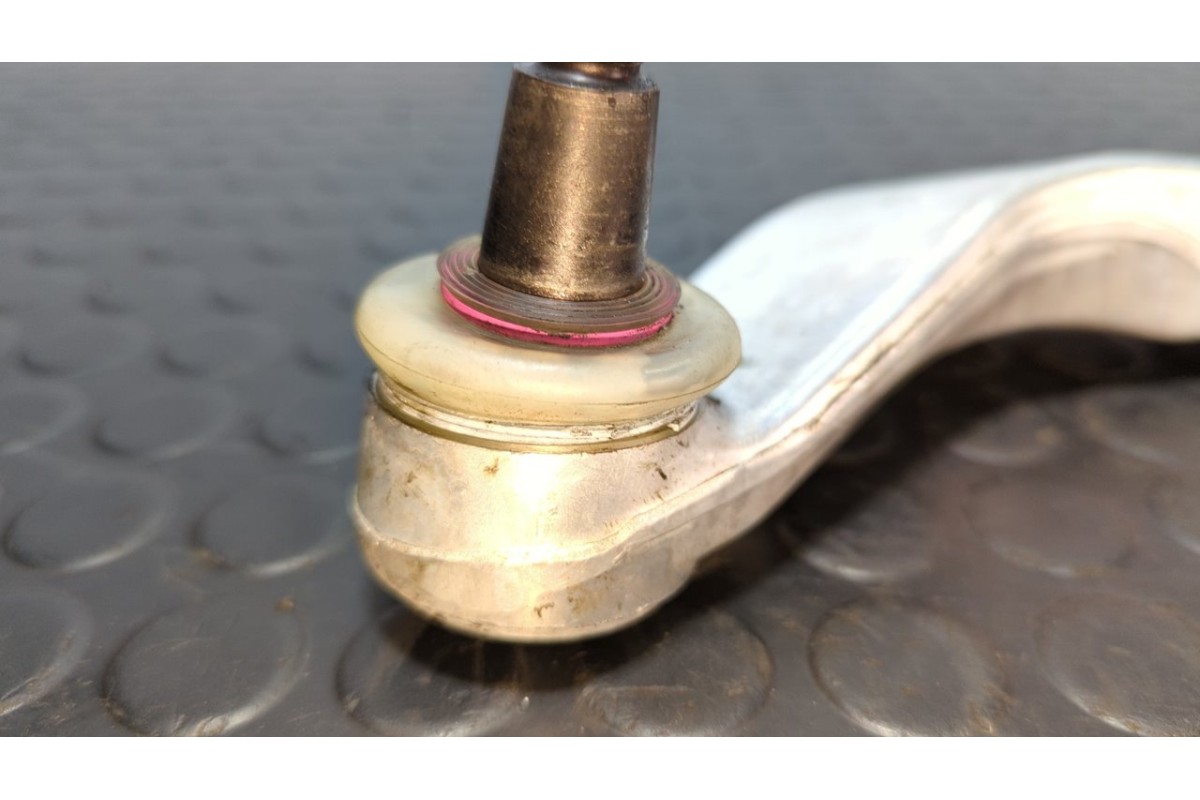 Recambio de brazo izquierdo inferior delantero para audi a4 berlina (8e) 3.0 sport edition referencia OEM IAM   