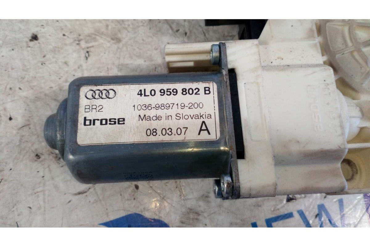 Recambio de motor elevalunas trasero derecho para audi q7 (4l) 3.0 v6 24v tdi referencia OEM IAM 4L0959802B  