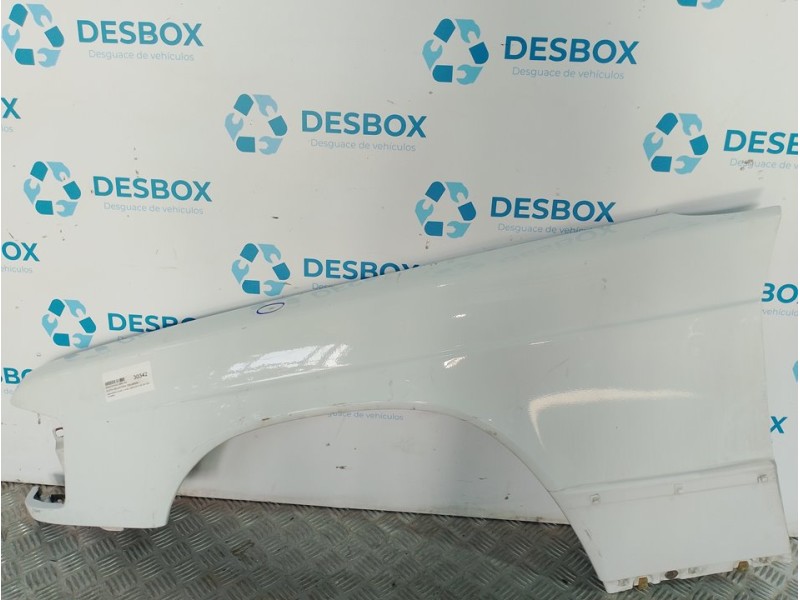 Recambio de aleta delantera izquierda para mercedes-benz clase c (w201) berlina e 190 (201.024) referencia OEM IAM   