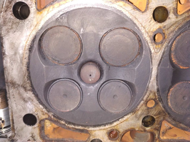 Recambio de culata para mercedes-benz clase e (w210) berlina diesel 2.2 diesel cat referencia OEM IAM R6040160401  