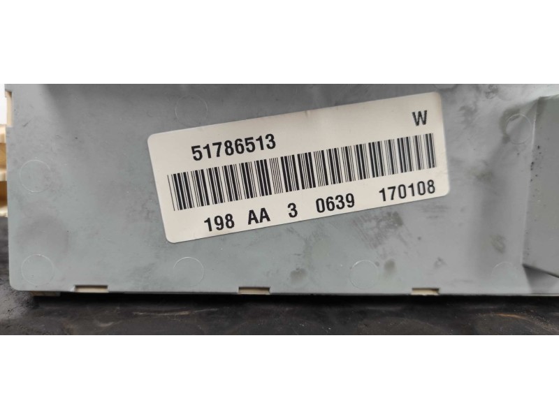 Recambio de caja reles / fusibles para fiat bravo (198) 1.6 16v multijet easy (77kw) referencia OEM IAM 51761160  