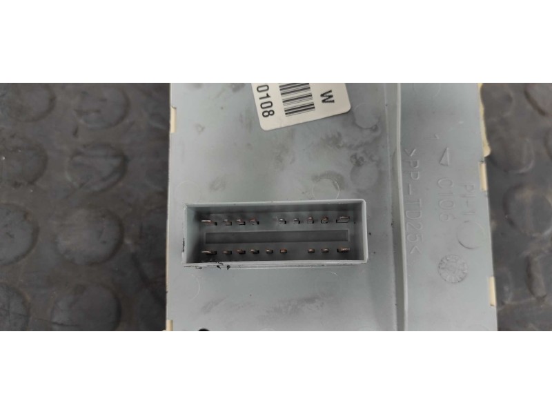 Recambio de caja reles / fusibles para fiat bravo (198) 1.6 16v multijet easy (77kw) referencia OEM IAM 51761160  