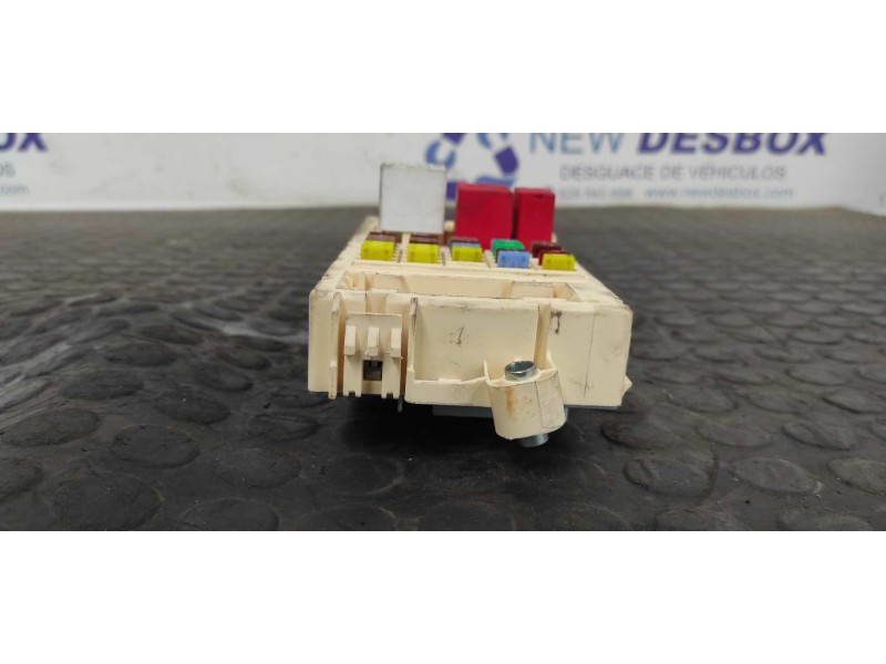 Recambio de caja reles / fusibles para fiat bravo (198) 1.6 16v multijet easy (77kw) referencia OEM IAM 51761160  