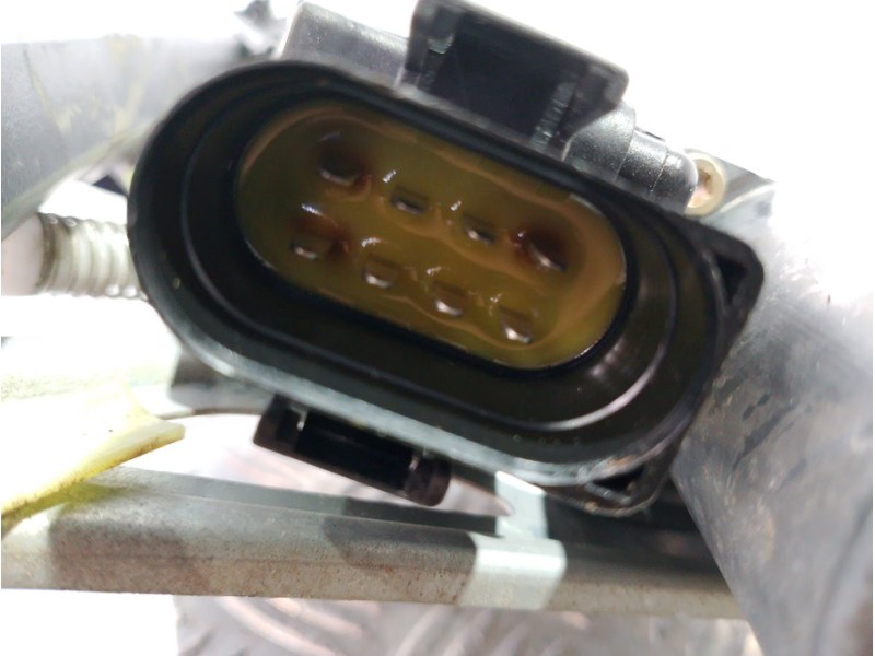 Recambio de elevalunas delantero derecho para audi a4 berlina (8e) 2.5 v6 24v tdi referencia OEM IAM 8D0837398C  
