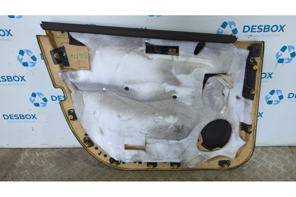 Recambio de guarnecido puerta delantera derecha para mercedes-benz clase m (w164) 280 / 300 cdi (164.120) referencia OEM IAM   