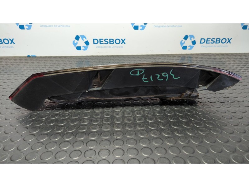 Recambio de piloto trasero derecho para opel corsa c 1.4 16v referencia OEM IAM 09114337  