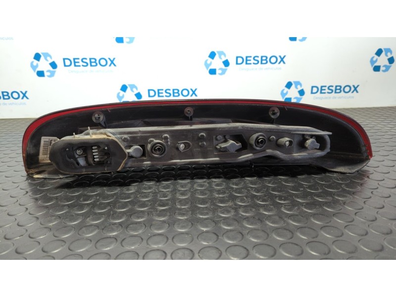 Recambio de piloto trasero derecho para opel corsa c 1.4 16v referencia OEM IAM 09114337  