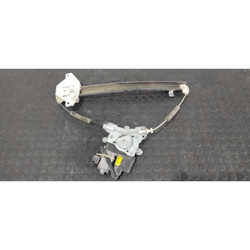 Recambio de elevalunas delantero izquierdo para chevrolet captiva 2.0 vcdi lt referencia OEM IAM 96627077  