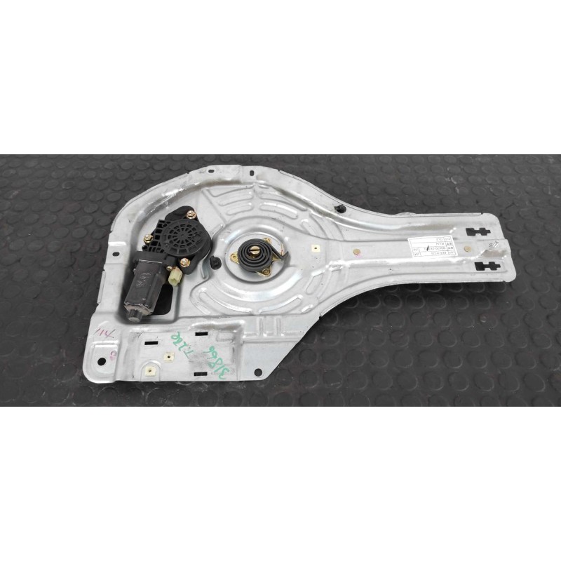 Recambio de elevalunas trasero izquierdo para hyundai tucson (jm) 2.0 crdi cat referencia OEM IAM 834702E010  