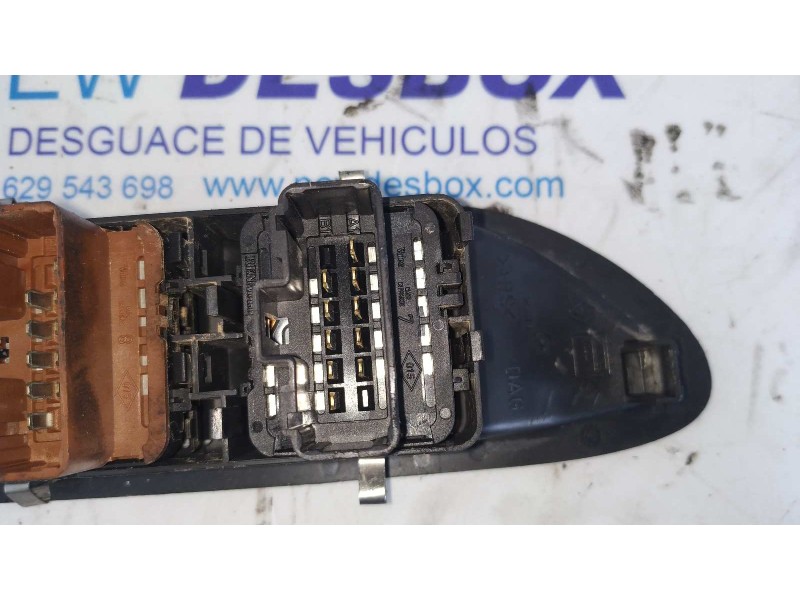 Recambio de mando elevalunas delantero izquierdo para renault vel satis (bj0) 2.2 dci turbodiesel referencia OEM IAM 8200018986A