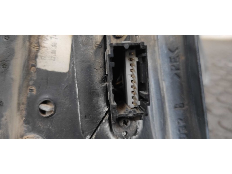 Recambio de retrovisor derecho para renault megane i scenic (ja0) 1.9 d kaleido referencia OEM IAM 010461  
