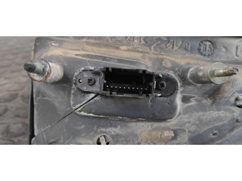 Recambio de retrovisor izquierdo para renault megane i scenic (ja0) 1.9 d kaleido referencia OEM IAM 010461  