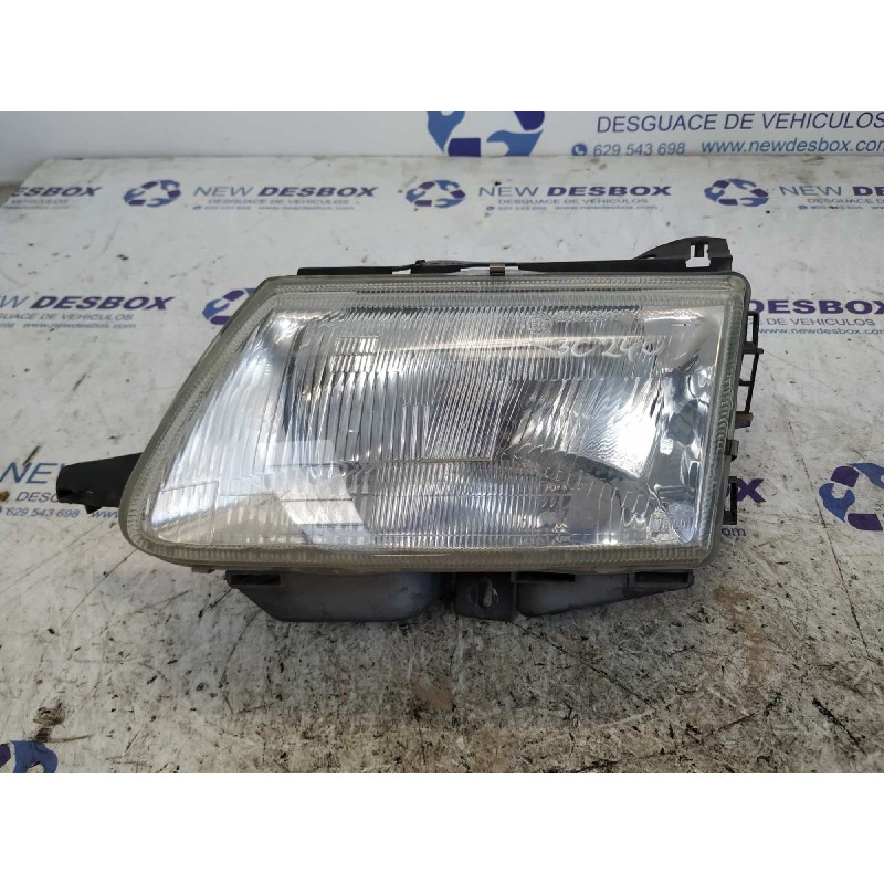 Recambio de faro izquierdo para citroen saxo 1.5 d x referencia OEM IAM 89001970  