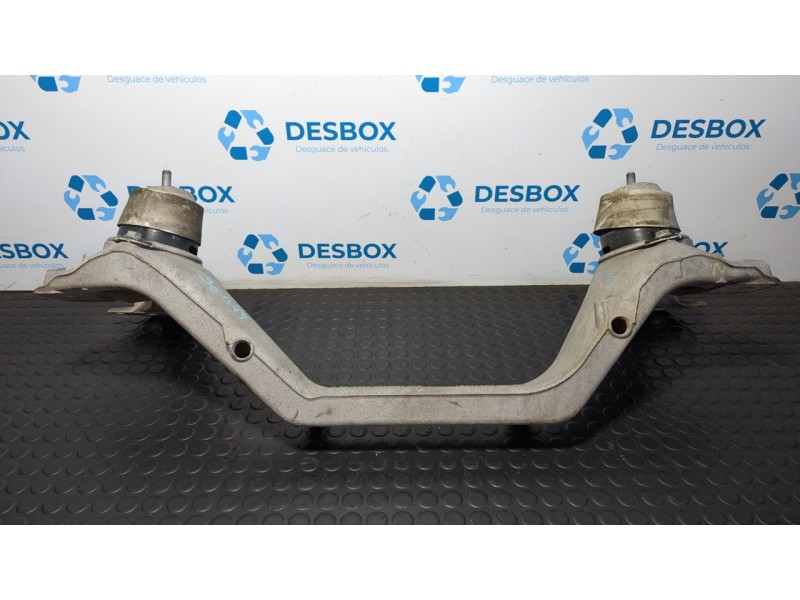 Recambio de soporte motor para porsche cayenne (typ 9pa) básico referencia OEM IAM 7L0199207A  