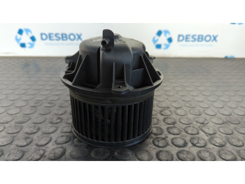 Recambio de motor calefaccion para citroen berlingo 1.6 hdi 75 collection familiar referencia OEM IAM 030840S  
