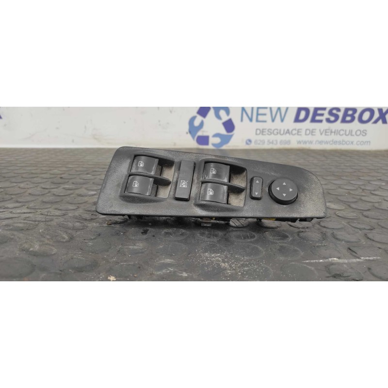 Recambio de mando elevalunas delantero izquierdo para fiat bravo (198) 1.9 8v jtd cat referencia OEM IAM 16207A190  