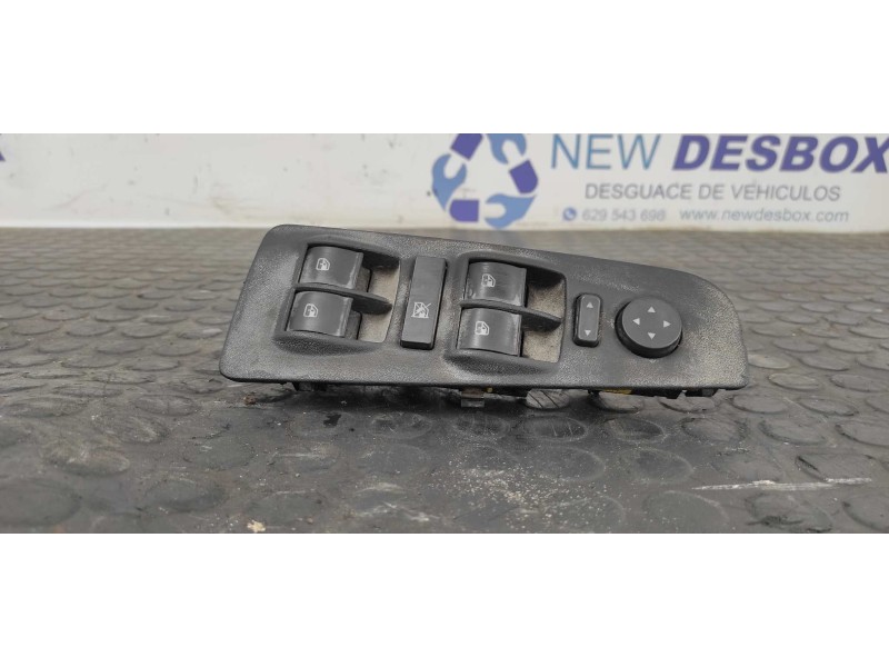 Recambio de mando elevalunas delantero izquierdo para fiat bravo (198) 1.9 8v jtd cat referencia OEM IAM 16207A190  