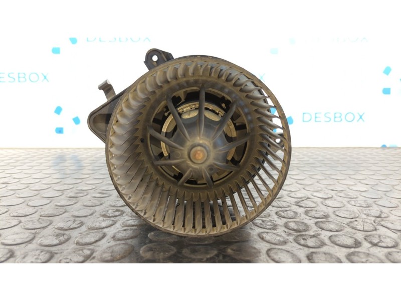 Recambio de motor calefaccion para citroen berlingo 1.6 hdi 75 collection familiar referencia OEM IAM 030840S  