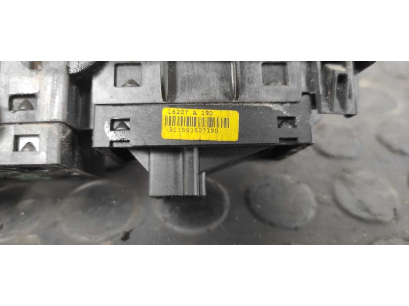 Recambio de mando elevalunas delantero izquierdo para fiat bravo (198) 1.9 8v jtd cat referencia OEM IAM 16207A190  