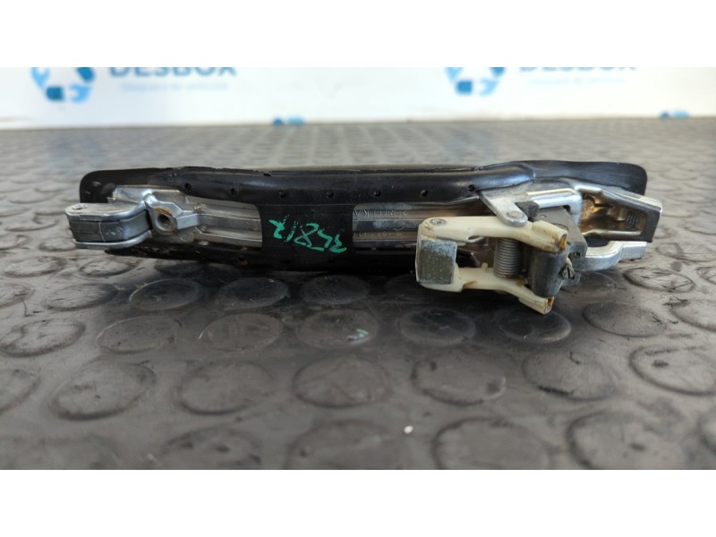 Recambio de maneta trasera izquierda para mercedes-benz clase s (w126) berlina+coupe se 300 referencia OEM IAM 1267600059  