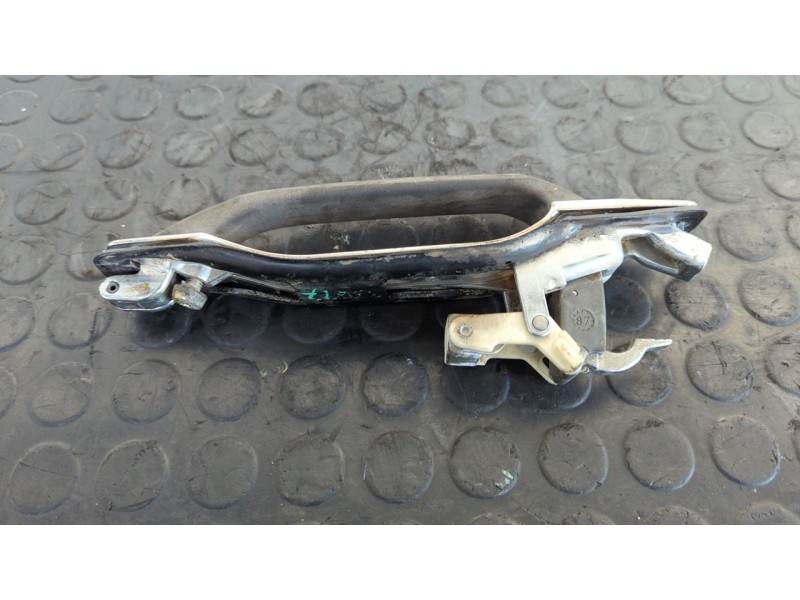 Recambio de maneta trasera derecha para mercedes-benz clase s (w126) berlina+coupe se 300 referencia OEM IAM 1267600059  