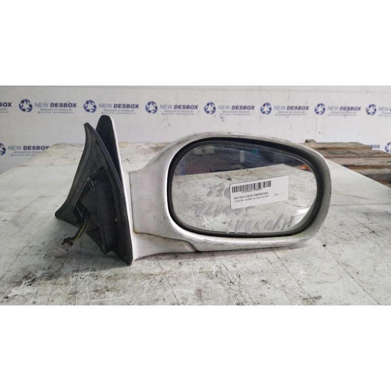 Recambio de retrovisor derecho para hyundai sonata (y2) 2.0 cat referencia OEM IAM 1212  