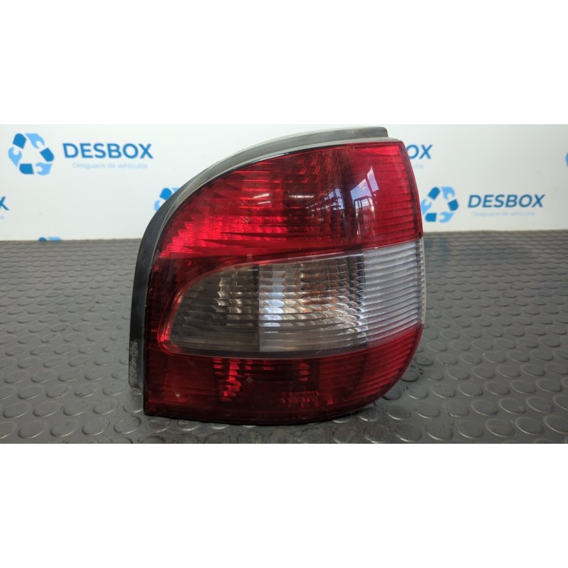 Recambio de piloto trasero derecho para renault scenic rx4 (ja0) 1.9 dci referencia OEM IAM 2341  