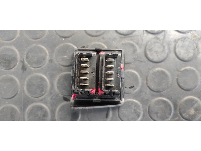 Recambio de mando elevalunas delantero izquierdo para citroen zx 2.0 / 2.0i volcane referencia OEM IAM 9603526477  