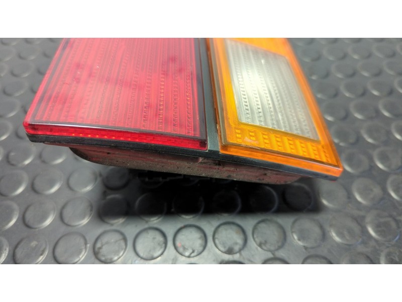 Recambio de piloto porton izquierdo para volkswagen corrado (509) 2.0 referencia OEM IAM 535945107  
